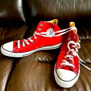 Men’s high top Converse. Size 10